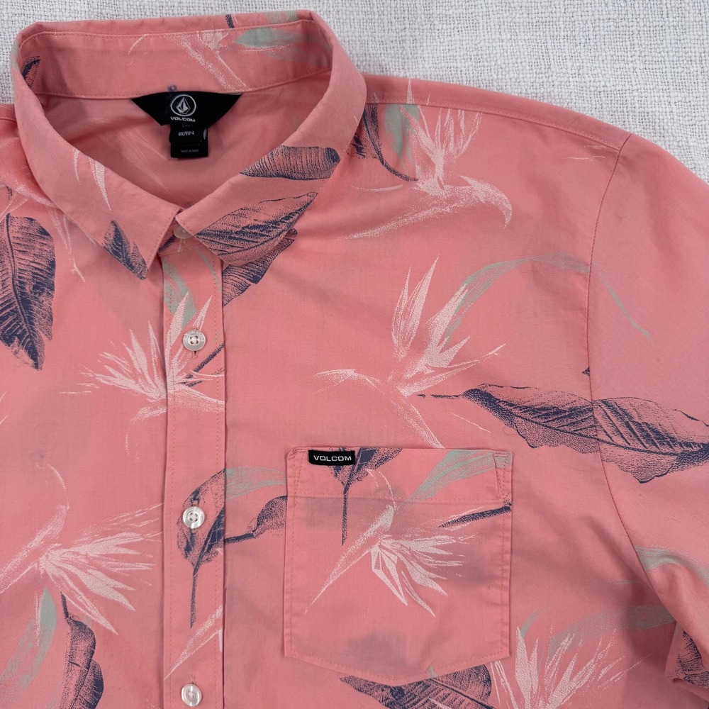 Volcom Men M Coral Pink Tropical Bird of Paradise Short Sleeve Button Down Shirt